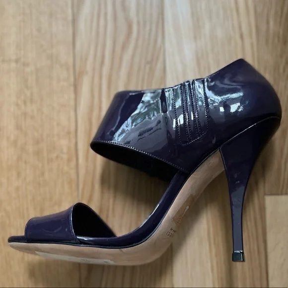 NWOT GUCCI purple patent leather high-heel sandals - Picture 6 of 7